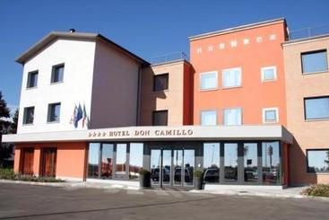 ホテル Don Camillo