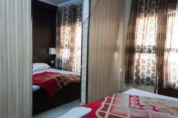 Otel Yatri Niwas