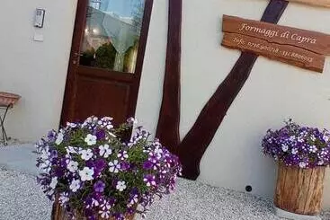 ホテル Agriturismo Nonnu Lui`