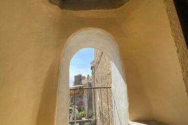 פנסיון La Torre Della Piramide