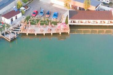 بنسيون La Pescador Dd