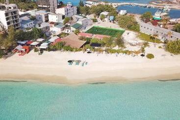 Majatalo Premier Beach