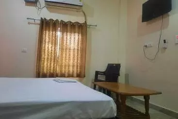 Pensionat Sky Inn Paying Guest House