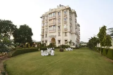 فندق Satyam Palace Resort