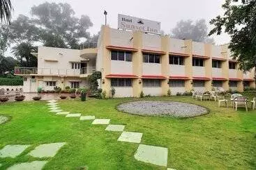 Hotel Sunset Inn Mount Abu With Swimming Pool
