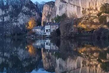 Majatalo Péniche Graziella