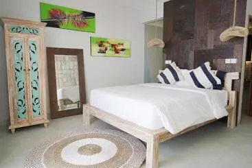 Hotelli Theodor At Labuan Bajo