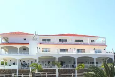 هتل Falucho Paradise Beach