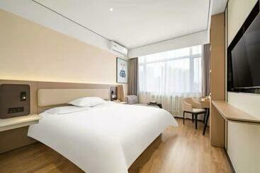 银座佳驿酒店(郓城汽车站店)