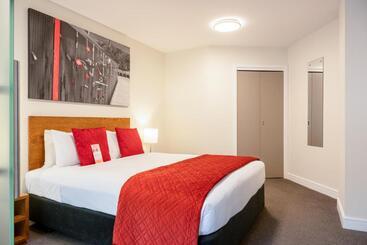 בית מלון כפרי Boulcott Suites