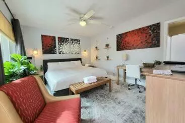 Barefoot Mailman Motel