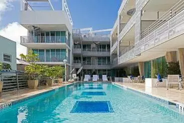 アパートホテル Boutique Suites 3 Min Walk To Beach