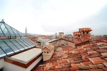 Pensió Bergamo Inn 21