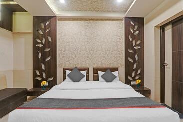 Townhouse 1182 Hotel Tirupati Galaxy