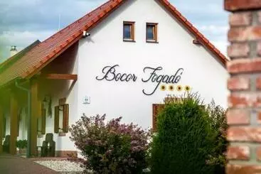 Aamiaismajoitus (B&B) Bocor Fogadó