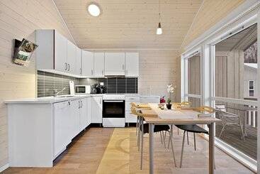 Hotel Tromsø Lodge & Camping