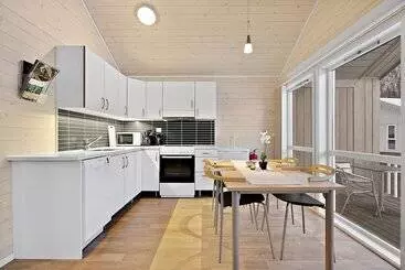 Hotel Tromsø Lodge & Camping