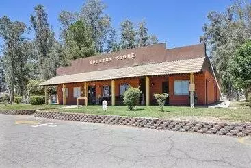 Hotelli Wilderness Lakes Rv Resort