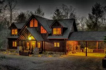 Mökkimajoitus Bearfoot Lodge By Escape To Blue Ridge