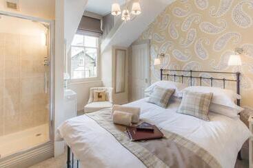 Bed and Breakfast 2 Cambridge Villas