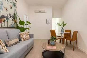 هتل Thyssen Boutique Apartments Caleta Homes