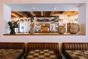 ホテル Le Hameau Des Pesquiers Ecolodge, Curio Collection By Hilton