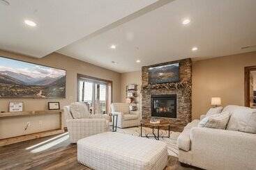 Cabane Water & Mountain Retreat