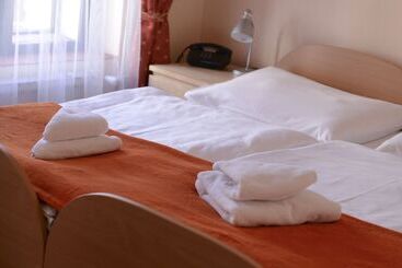 בית מלון כפרי Paradies