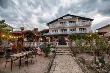 Hotelli Meliores Rooms & Restaurant