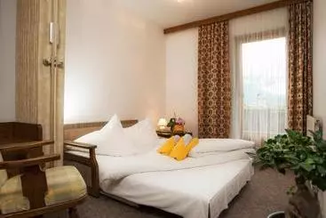 آپارتمان‌های توریست‌ها Appartements Alpenrose