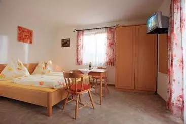 بيت ريفى Bauernhof Neukumhof