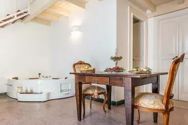 Aamiaismajoitus (B&B) Le Stanze Di Felline