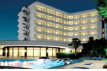 Отель Commodore Terme