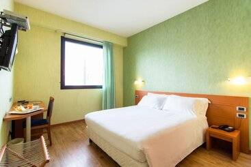 בית מלון כפרי Concorde