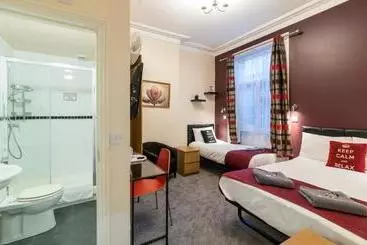 پانسیون Royal Guest House By Saba