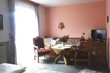 Отель Fränkischer Hahn