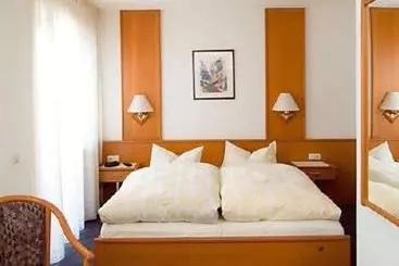 Отель Zum Tiergarten