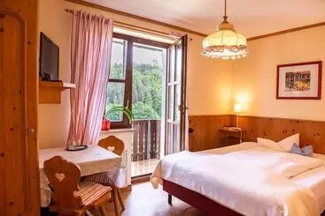 住宿加早餐 Landgasthof Waldeck