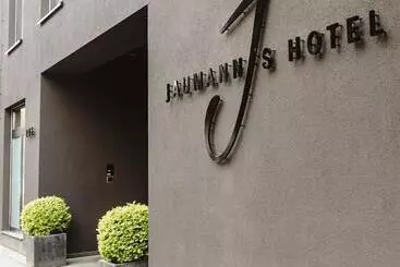 酒店 &repeat Köln Airport