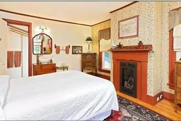 בית מלון כפרי Black Lantern B&b