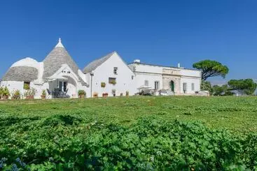 Aamiaismajoitus (B&B) B B Masseria Pozzo Tre Pile Dates Back To The Eighteenth Century
