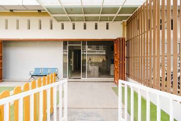 Szálloda Reddoorz @ Helvetia Medan 2