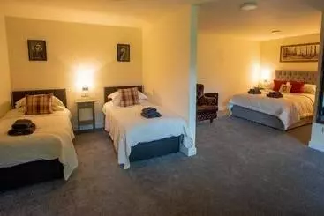 The Moon Inn At Stoney Middleton