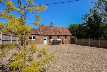 Hadleigh Farm Cottage