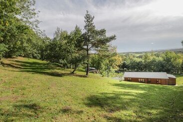 Cabane Ryedale Country Lodges   Hazel Lodge