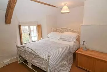Turnpike Cottage