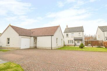 کلبه Bright And Beautiful