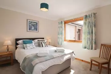 Mökkimajoitus Millview