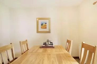 Mökkimajoitus St. Aethans