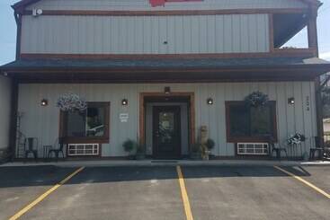 Hotell 406 Lodge At Yellowstone